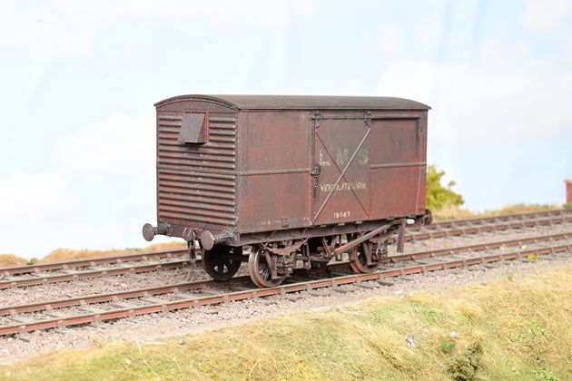 Kit Built O Gauge LMS PLY Vent Van LMS Brown No.19743 - Unboxed