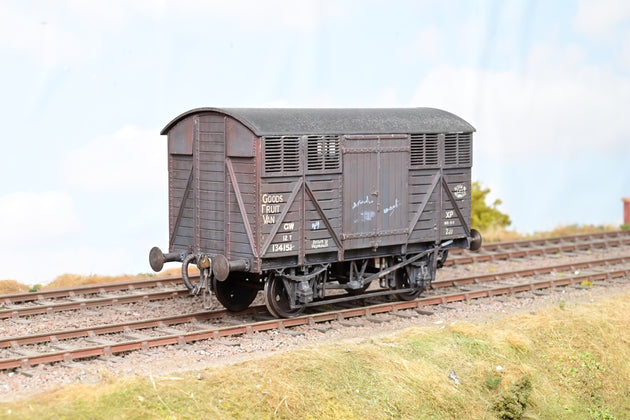 Kit Built O Gauge GWR 12T Ventilated Fruit Van GWR Grey No.134152 - Unboxed