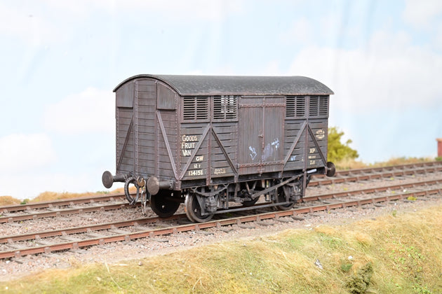 Kit Built O Gauge GWR 12T Ventilated Fruit Van GWR Grey No.134151 - Unboxed