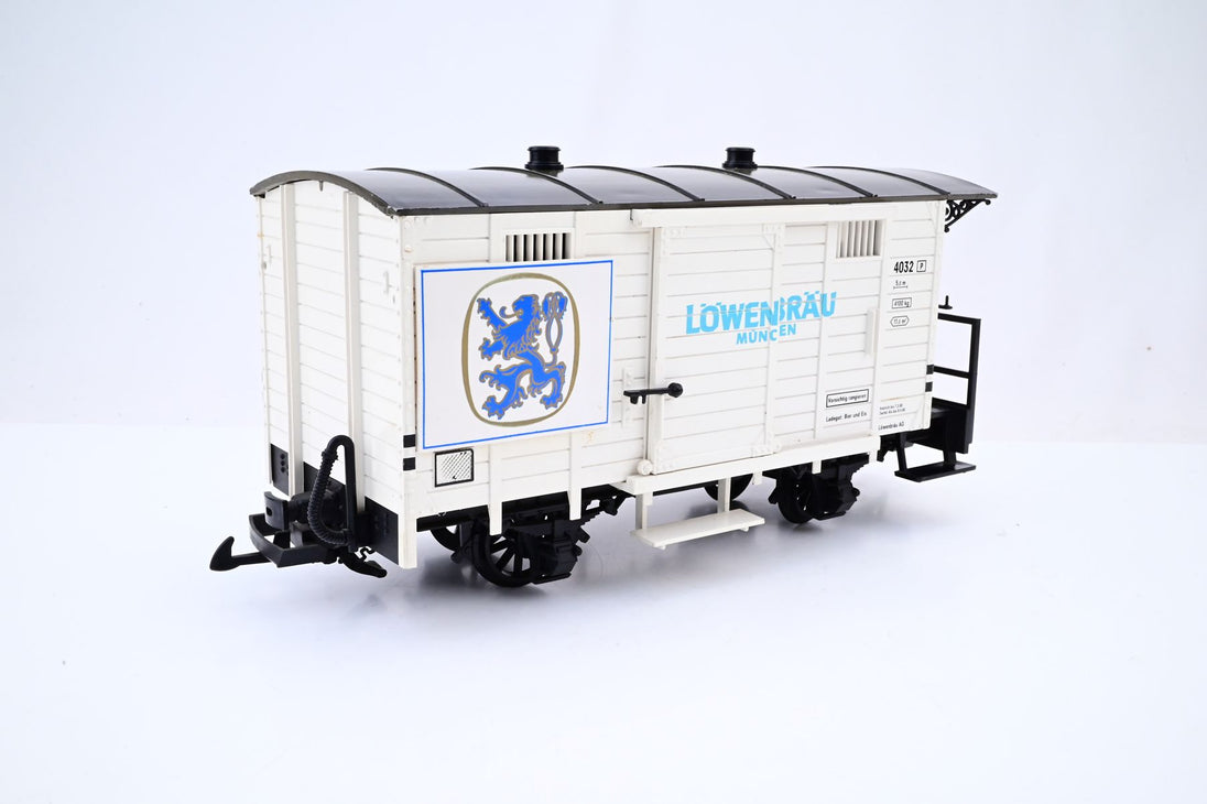 LGB G Gauge 4032L Lowenbrau Beer Wagon - Boxed