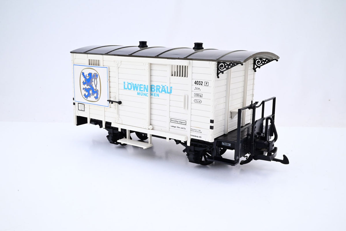 LGB G Gauge 4032L Lowenbrau Beer Wagon - Boxed