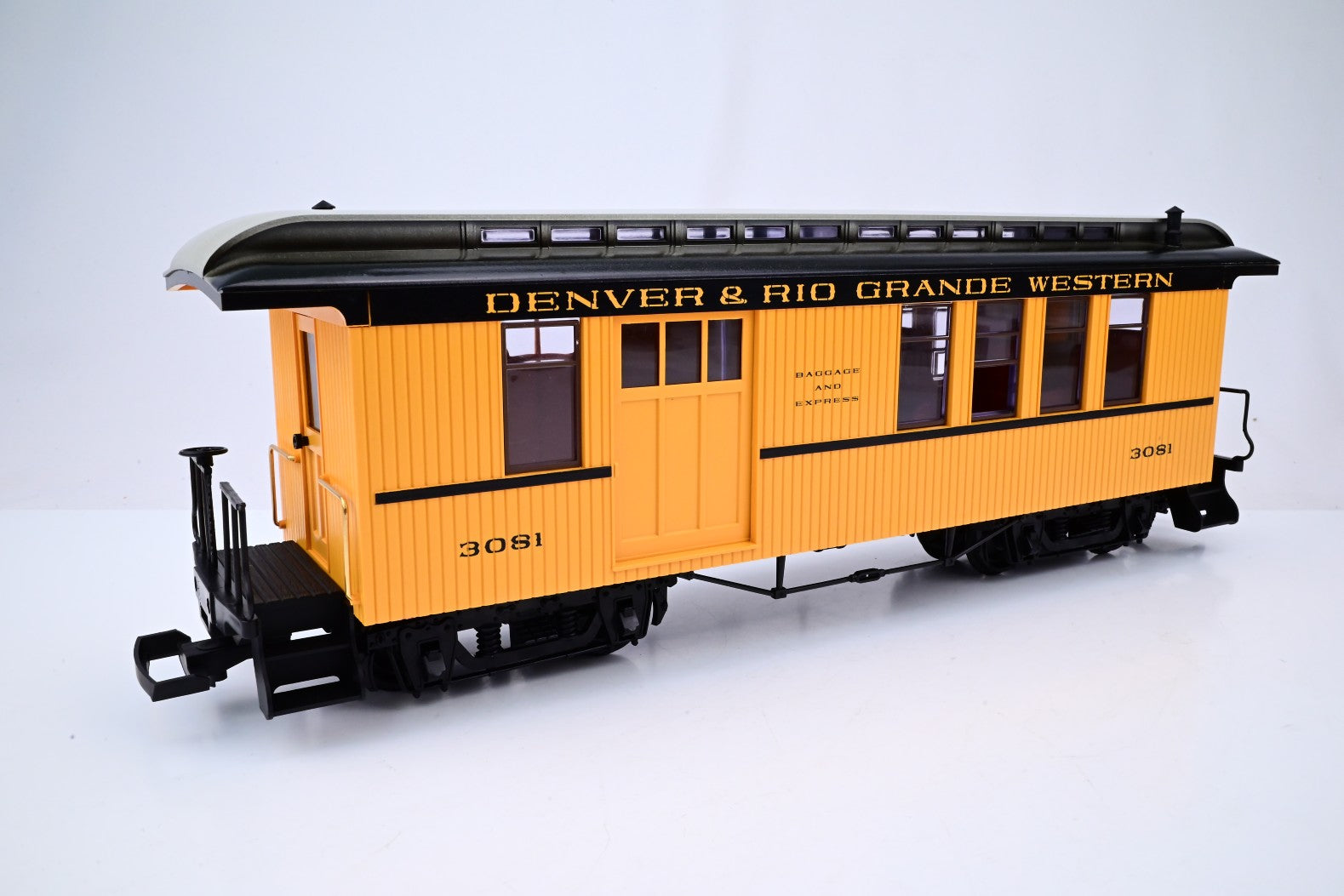LGB G Gauge 3081 D&RGW Yellow Baggage Car #3081 - Boxed