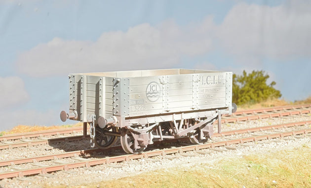 Dapol O Gauge ICI 5 Plank Buxton ICI Division 5 Grey No.L3228 - Boxed