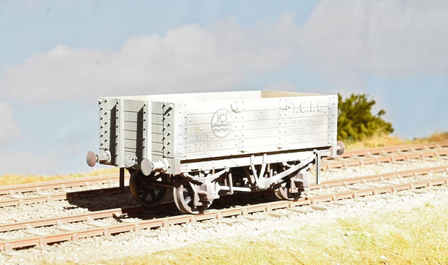 Dapol O Gauge ICI 5 Plank Buxton ICI Division 5 Grey No.L3228 - Boxed