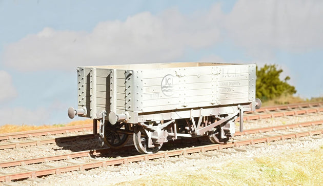 Dapol O Gauge ICI 5 Plank Buxton ICI Division 2 Grey No.L3102 - Boxed