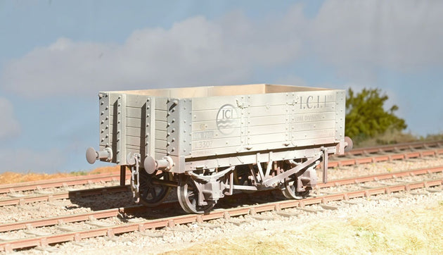 Dapol O Gauge ICI 5 Plank Buxton ICI Division 4 Grey No.L3307 - Boxed