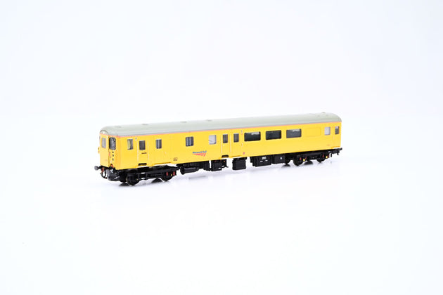 Graham Farish N Gauge Mk2 Coach Network Rail Yellow No.9702 - Boxed