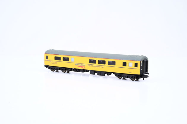 Graham Farish N Gauge Mk2 Coach Network Rail Yellow No.9702 - Boxed