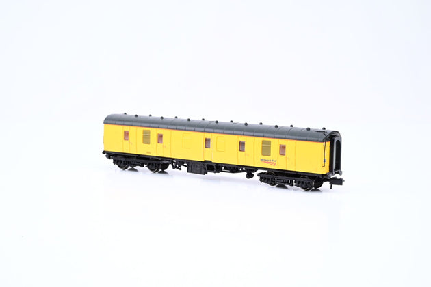 Graham Farish N Gauge Mk1 Coach Network Rail Yellow No.6262 - Boxed