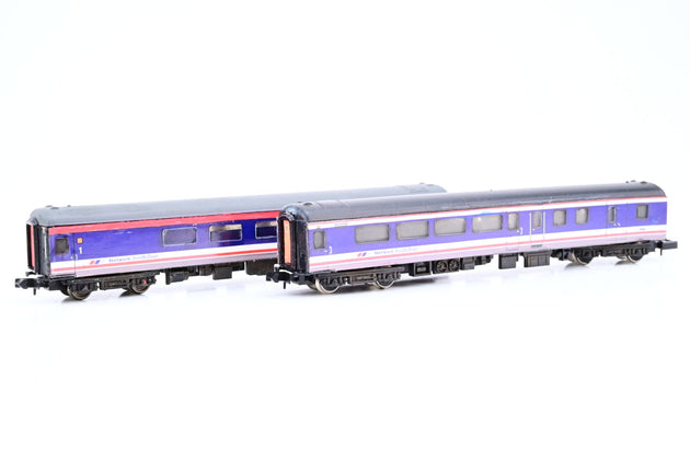 Graham Farish N Gauge Rake of 2 Mk2 Network SouthEast Coaches - Unboxed