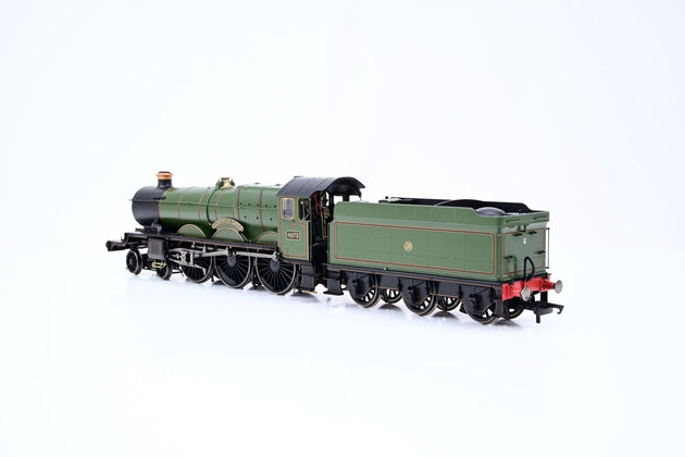 Hornby OO Gauge R30328 GWR Castle Class 4-6-0 GWR Shirtbutton Green No.4073 'Caerphilly Castle' - Boxed