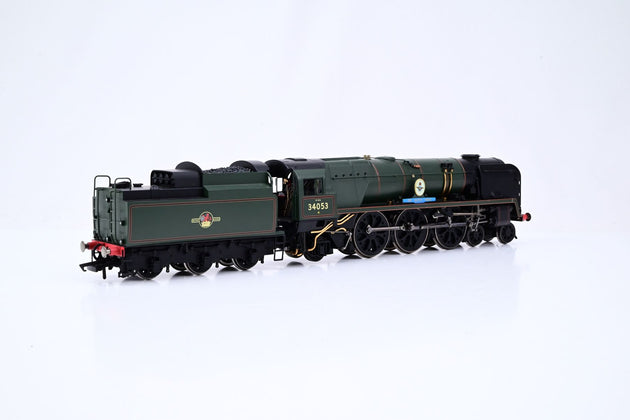 Hornby OO Gauge R2586 BR Rebuilt Battle of Britain Class BR Late Crest Geen No.34053 'Sir Keith Park' - Boxed