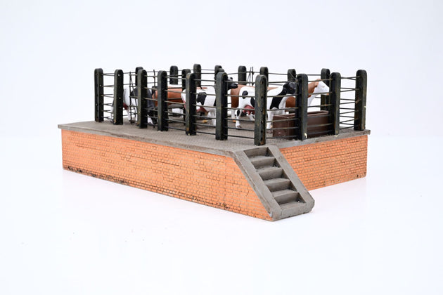 Bachmann O Gauge 47-003 Scenecraft Buildings 'Cattle Dock' - Boxed