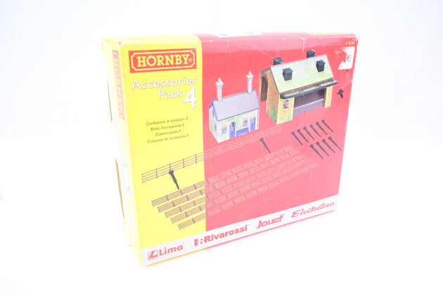 Hornby OO Gauge R8230 Accessory Pack 4 w/ Goods Shed, Cottage and Fencing - Boxed