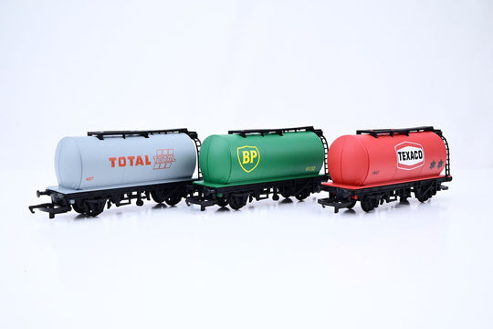 Hornby OO Gauge R6789 Triple Fuel Tanker Pack - Boxed
