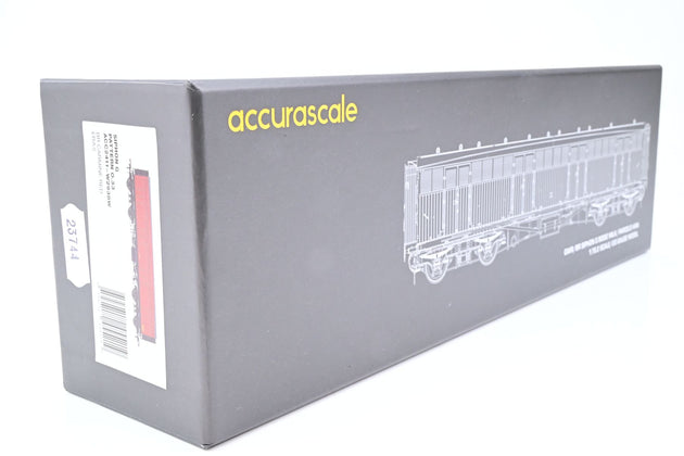 Accurascale OO Gauge ACC2411 GWR Siphon G Pattern 0.33 BR Carmine Red No.W2938W - Boxed