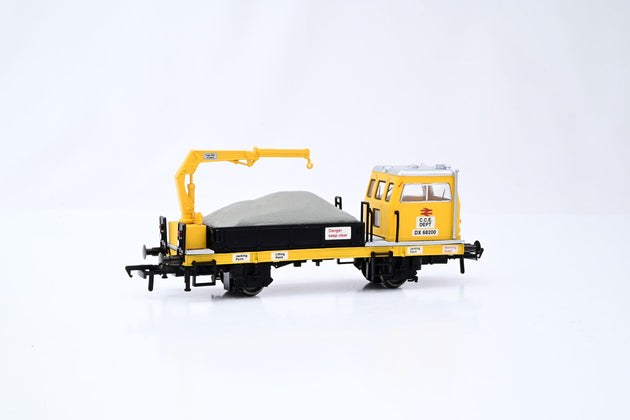 Bachmann OO Gauge 36-150 Plasser OWB 10 W/Crane Motorised No.DX68200 - Boxed