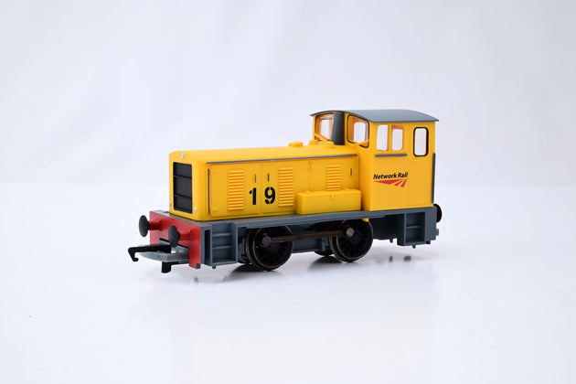 Hornby OO Gauge R3775 0-4-0 Diesel Shunter Network Rail No.19 - Boxed