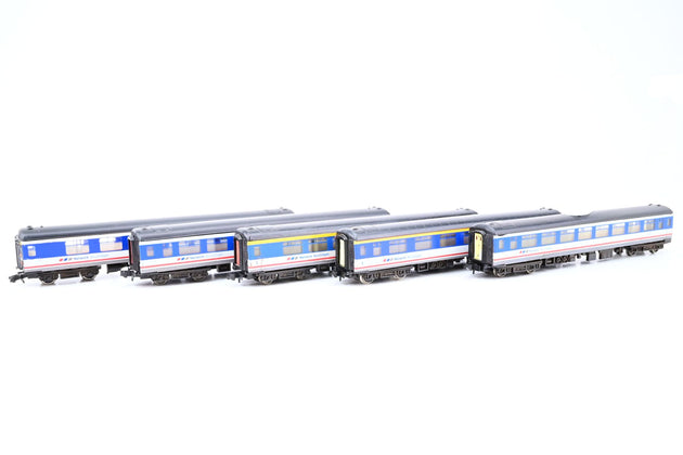Graham Farish N Gauge Rake of 5 BR Mk2 Network SouthEast Coaches - Unboxed