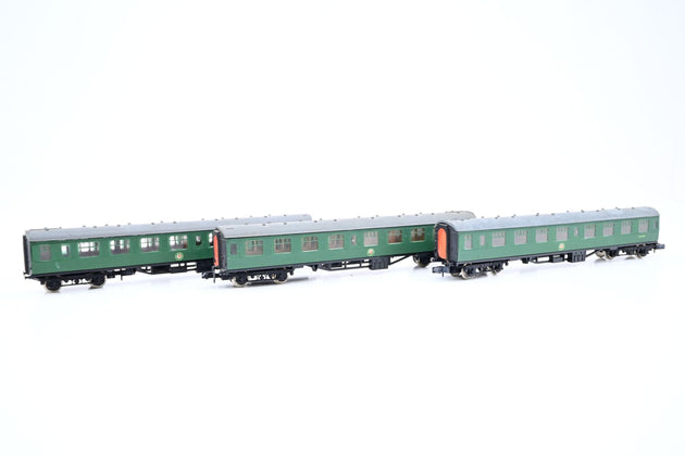Graham Farish N Gauge Rake of 3 BR Mk1 SK Coaches SR Green No.S24316 - Unboxed