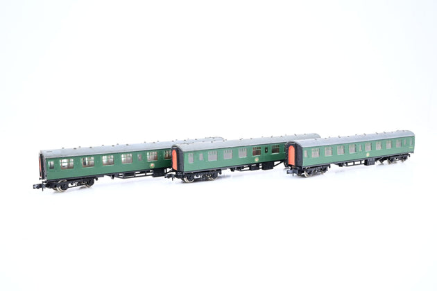 Graham Farish N Gauge Rake of 3 BR Mk1 SK Coaches SR Green No.S24316 - Unboxed