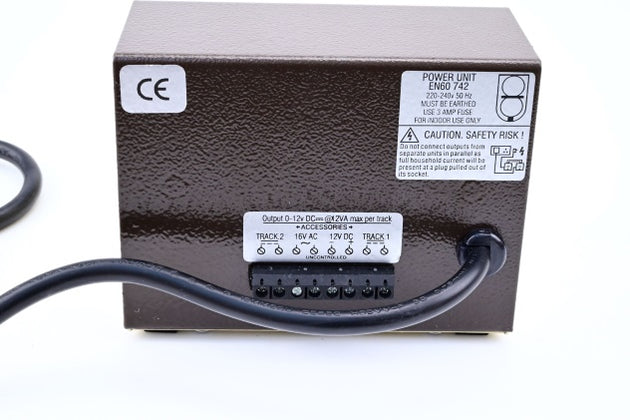 Gaugemaster GMC-D Model D Twin Track Cased Controller - Boxed