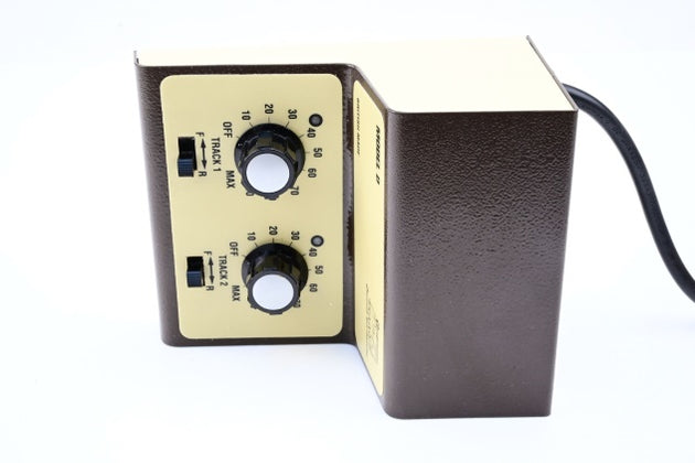 Gaugemaster GMC-D Model D Twin Track Cased Controller - Boxed