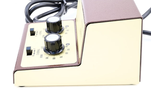 Gaugemaster GMC-D Model D Twin Track Cased Controller