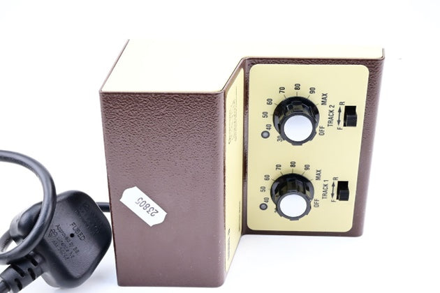 Gaugemaster GMC-D Model D Twin Track Cased Controller