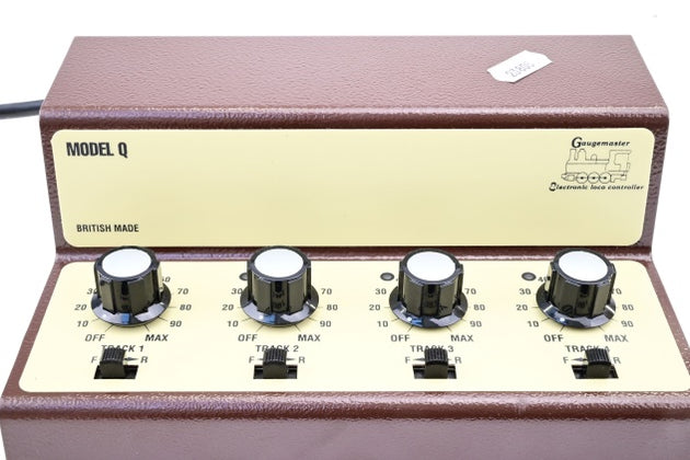 Gaugemaster GMC-Q Model Q Four Track Cased Controller