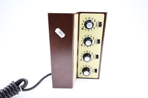 Gaugemaster GMC-Q Model Q Four Track Cased Controller