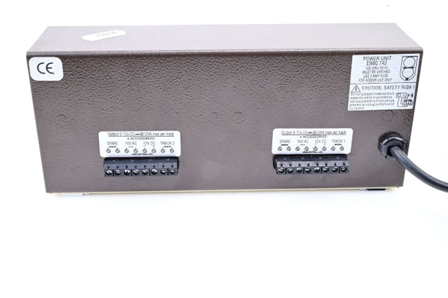 Gaugemaster GMC-DS Model DS Twin Track Cased Controller with Simulation