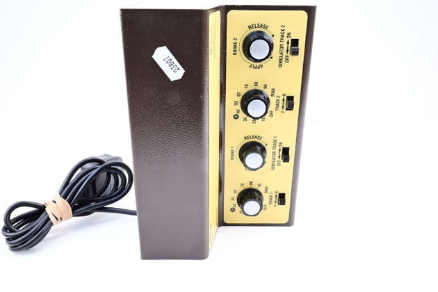Gaugemaster GMC-DS Model DS Twin Track Cased Controller with Simulation