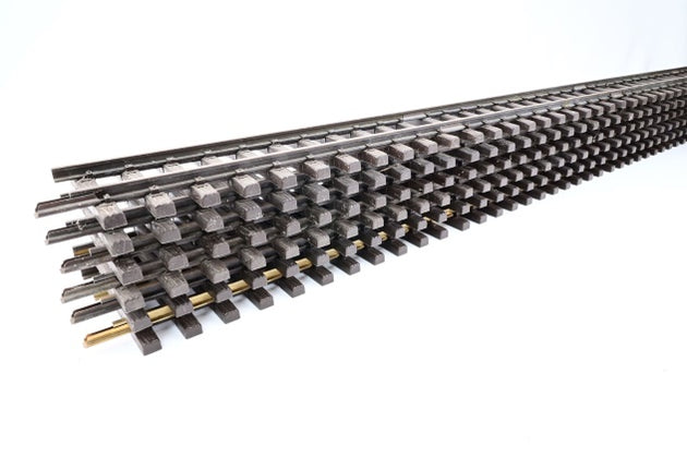LGB G Gauge 10610 6 x 1200mm Straight Track - Used Outdoors