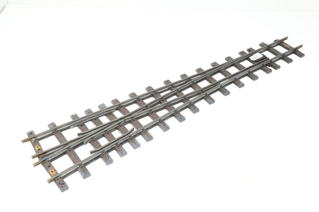 PECO Streamline SM32 SLE696 Turnout C200 Medium Radius L/H - Unboxed