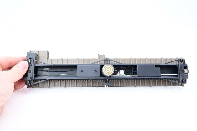 Heljan HO Gauge 89121 90ft Motorised Turntable - Boxed