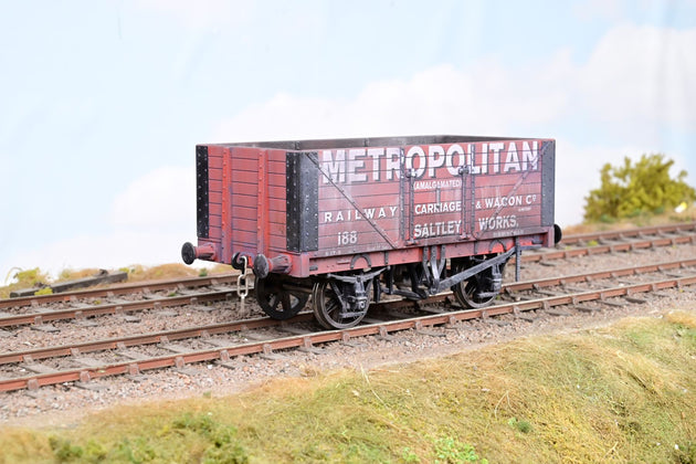 Dapol O Gauge POW06 'Metropolitan Railway Carriage & Wagon Co.' 7-Plank Open Wagon - Limited Edition, Weathered, Boxed