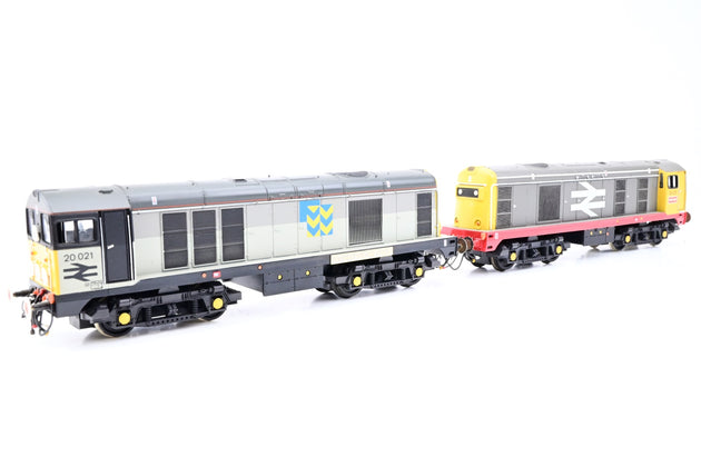 Lima OO Gauge Paired Configuration of Class 20 Diesels No.20215 & 20021 - Unboxed