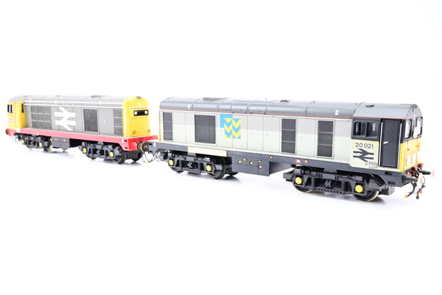 Lima OO Gauge Paired Configuration of Class 20 Diesels No.20215 & 20021 - Unboxed