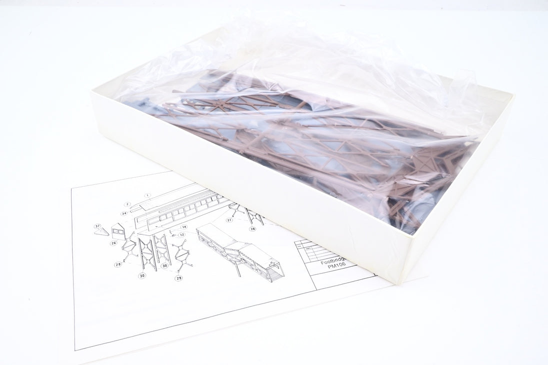 Knightwing OO Gauge Railway Footbridge Unbuilt Kit - Boxed