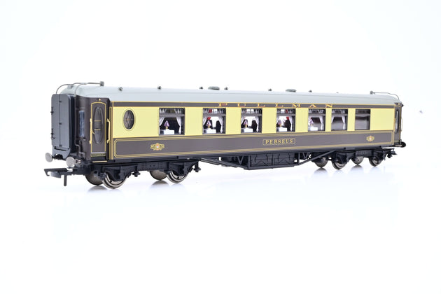 Hornby OO Gauge R3300 Sir Winston Churchill's Funeral Train Pack w/ Battle of Britain No.34051 'Winston Churchill' + 3 Coaches - Limited Edition, Boxed