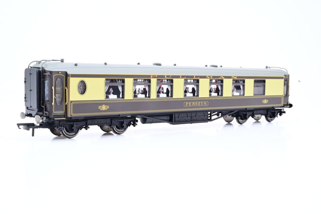 Hornby OO Gauge R3300 Sir Winston Churchill's Funeral Train Pack w/ Battle of Britain No.34051 'Winston Churchill' + 3 Coaches - Limited Edition, Boxed