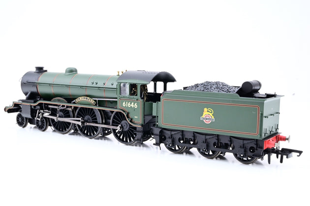 Hornby OO Gauge R3318 BR Green Early Emblem Class B17/6 No.61646 'Gilwell Park' - Boxed
