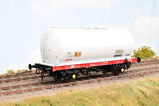 Dapol O Gauge 7F-064-010 'Esso' Grey & Red TTA 45T A2 Tanker Wagon No.56235 - Boxed