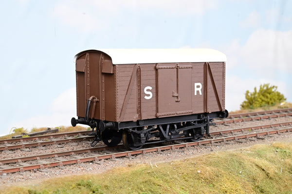 Kit Built O Gauge SR Brown Covered Goods Van Unnumbered - Unboxed