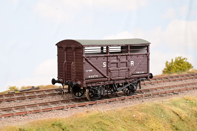 Kit Built O Gauge SR Brown 10T Cattle Wagon No.95678 - Unboxed