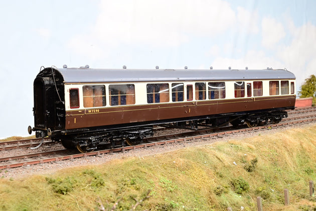 Sancheng O Gauge BR Chocolate & Cream Collett Composite Corridor Coach No.W7290 - Boxed