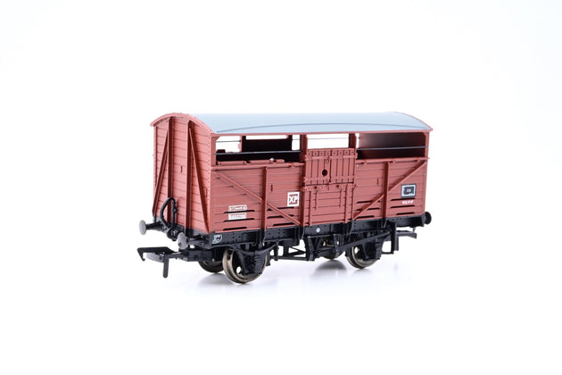 Bachmann OO Gauge 37-712A BR Bauxite 8T Cattle Wagon No.B893268 - Boxed