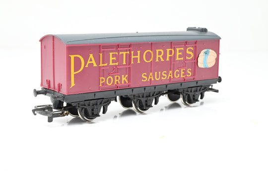 Hornby OO Gauge R670 'Palethorpes Pork Sausages' 6-Wheel Closed Van Unnumbered - Boxed