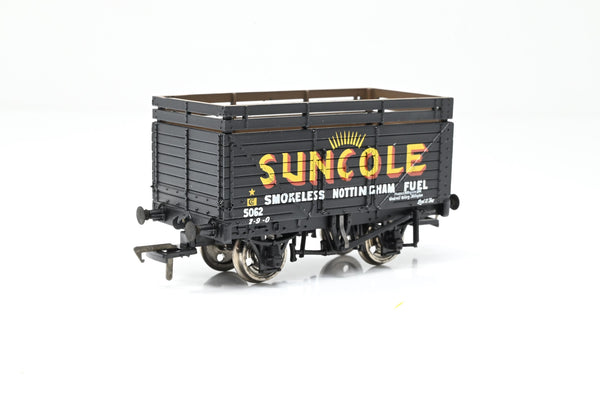 Bachmann OO Gauge 37-201 'Suncole' 8-Plank Open Wagon w/ Coke Rails No.5062 - Boxed
